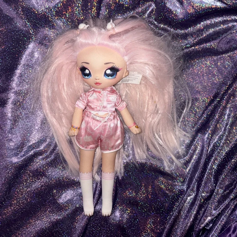 Na! Na! Na! Surprise Teens Slumber Party: Mila Rose